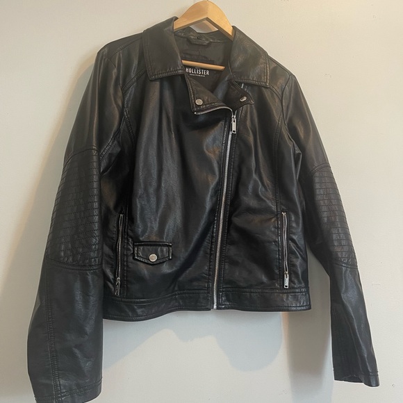 Hollister jaket - Picture 3 of 3